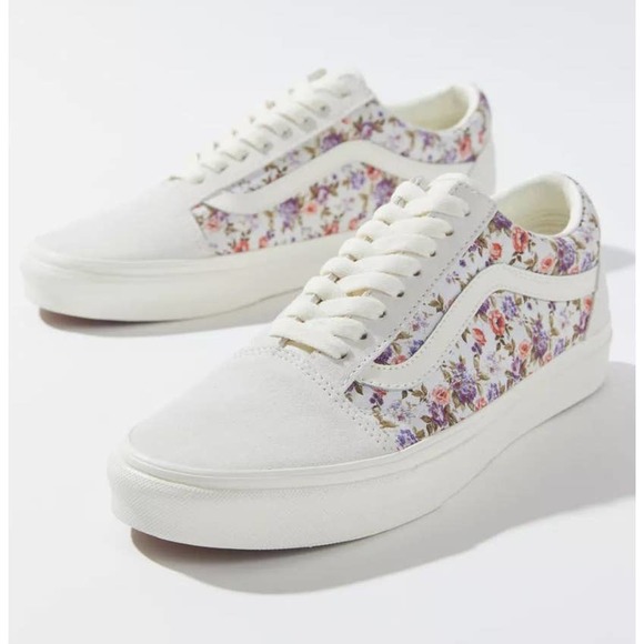 Vans Old Skool Sneaker in Floral + Marshmallow - Picture 2 of 14